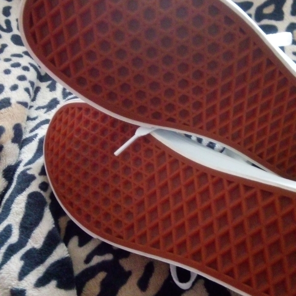 Vans Classic White Lace-Up Sneakers - Picture 10 of 12